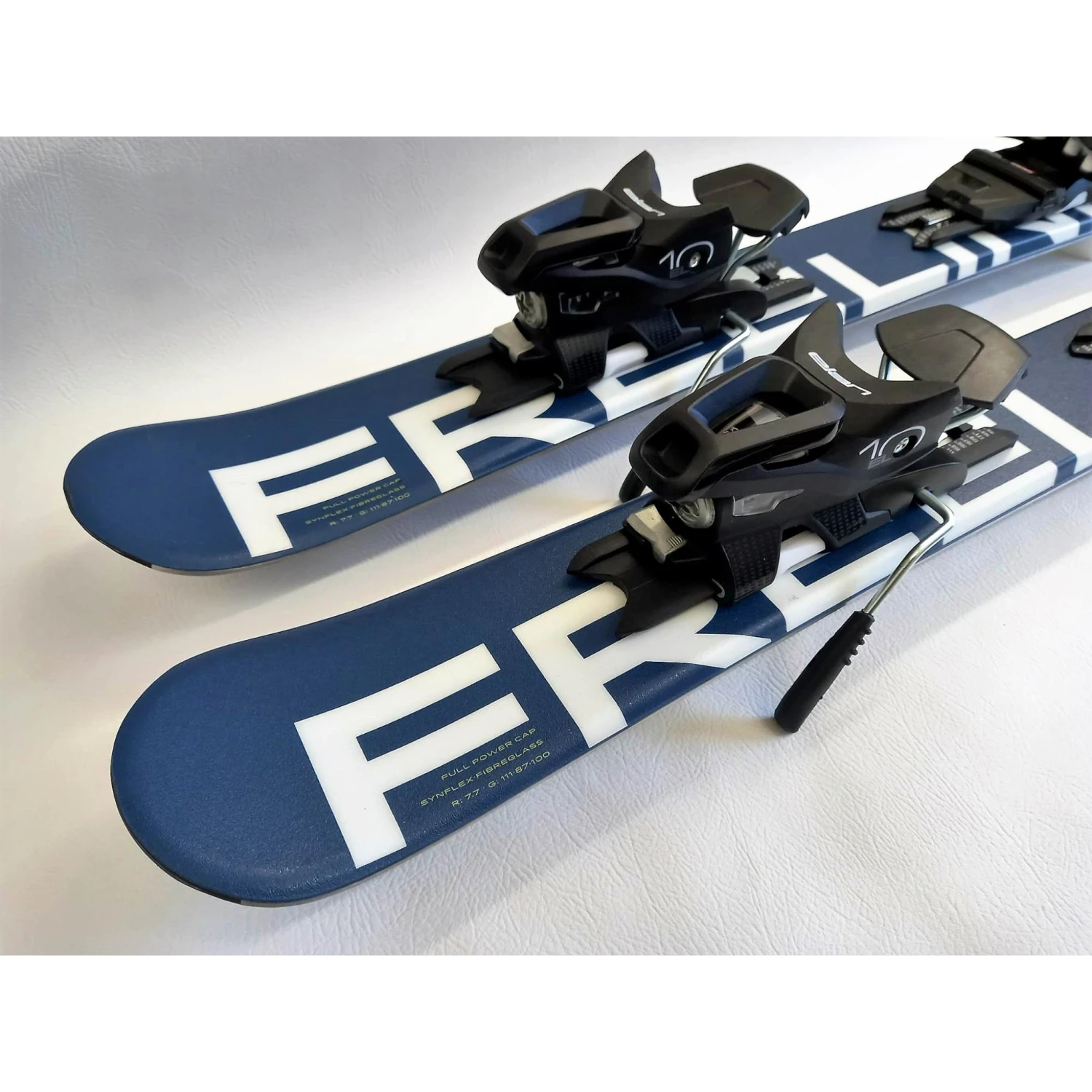ELAN FREELINE 3D 99cms Snow Blade Ski Board C/w Release Bindings 23/24 5 ELAN FREELINE 3D 99cms Snow Blade Ski Board C/w Release Bindings 23/24 - Image 3