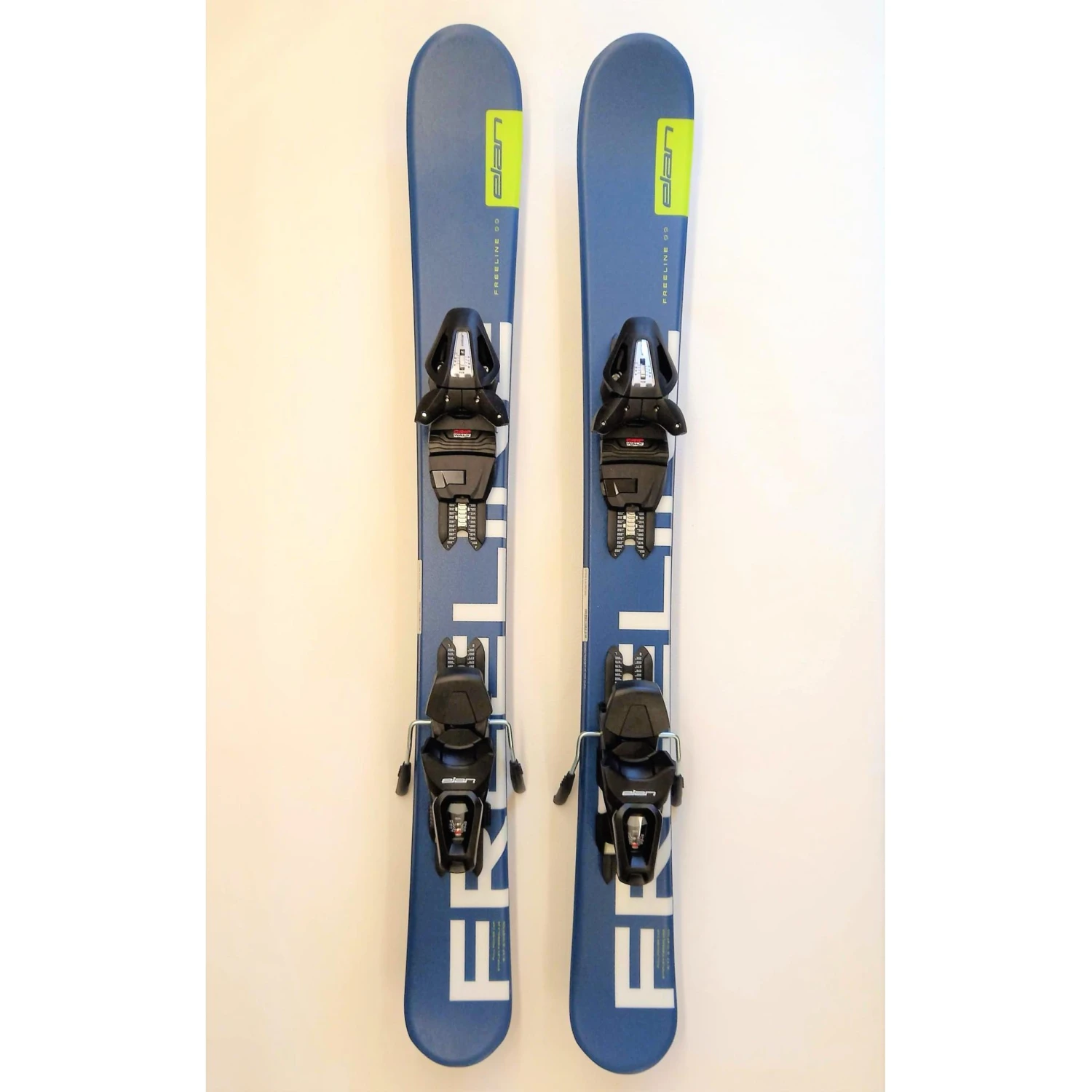 ELAN FREELINE 3D 99cms Snow Blade Ski Board C/w Release Bindings 23/24 7 ELAN FREELINE 3D 99cms Snow Blade Ski Board C/w Release Bindings 23/24 - Image 5