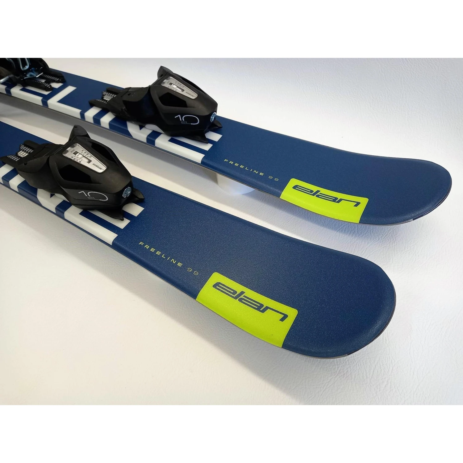 ELAN FREELINE 3D 99cms Snow Blade Ski Board C/w Release Bindings 23/24 4 ELAN FREELINE 3D 99cms Snow Blade Ski Board C/w Release Bindings 23/24 - Image 2
